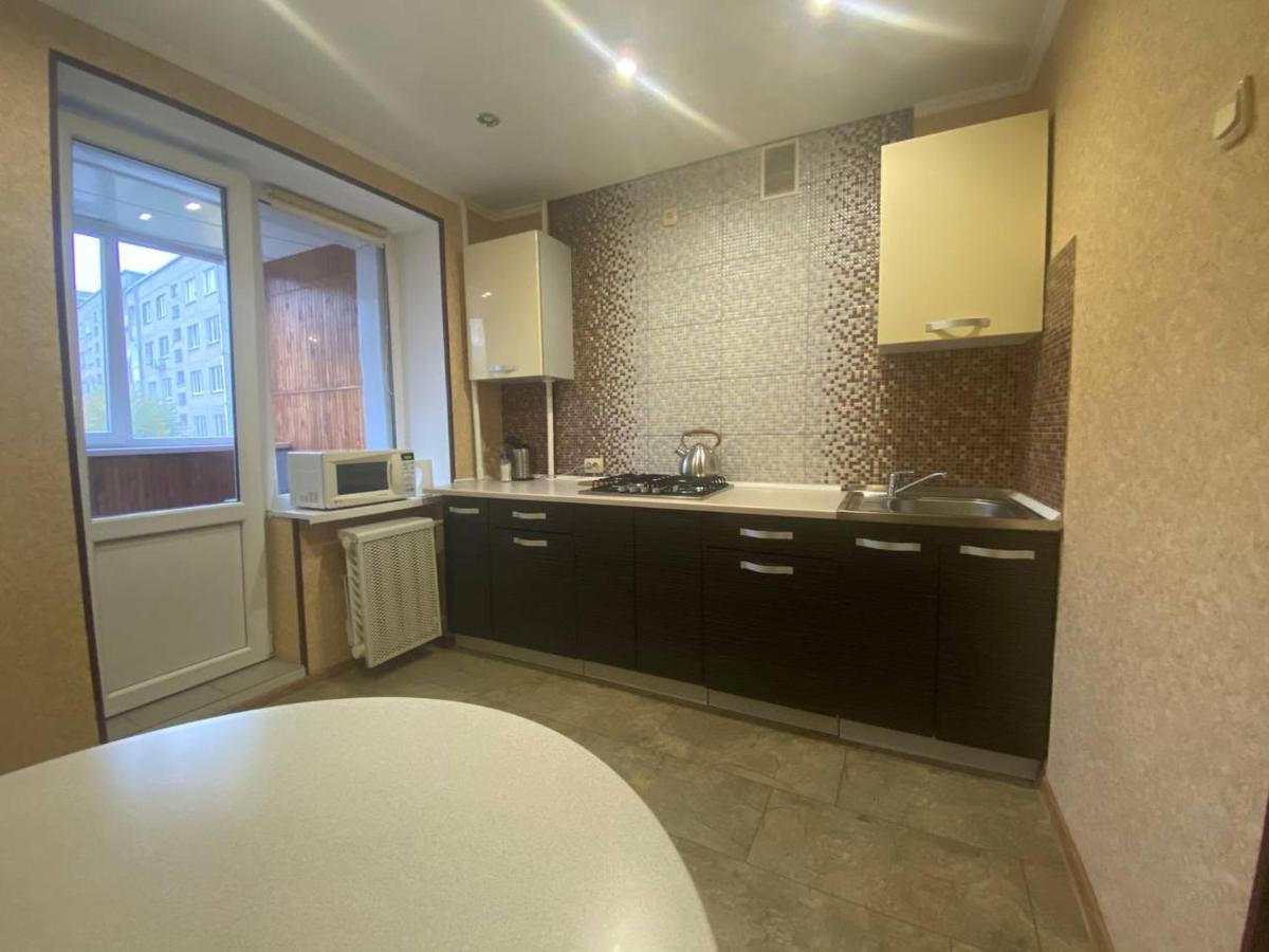 Apartment At Zhukova Street Баранавичи Екстериор снимка