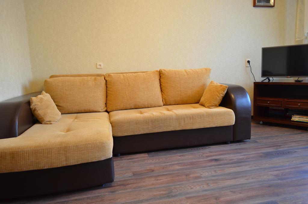 Apartment At Zhukova Street Баранавичи Екстериор снимка