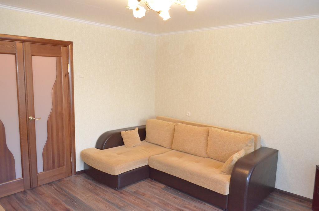 Apartment At Zhukova Street Баранавичи Екстериор снимка
