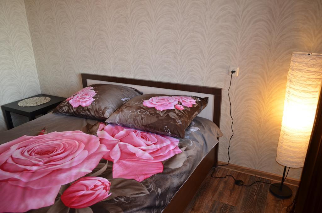 Apartment At Zhukova Street Баранавичи Екстериор снимка