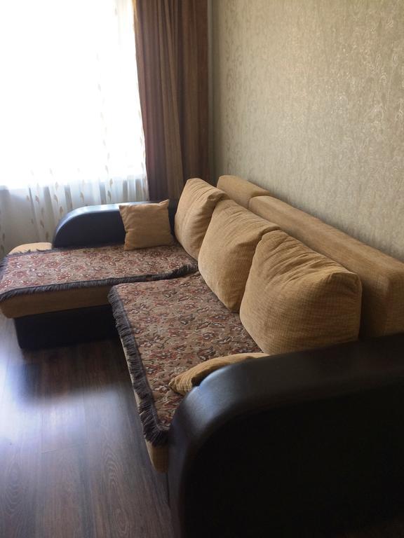 Apartment At Zhukova Street Баранавичи Екстериор снимка