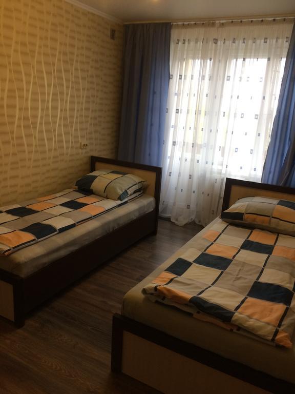 Apartment At Zhukova Street Баранавичи Екстериор снимка