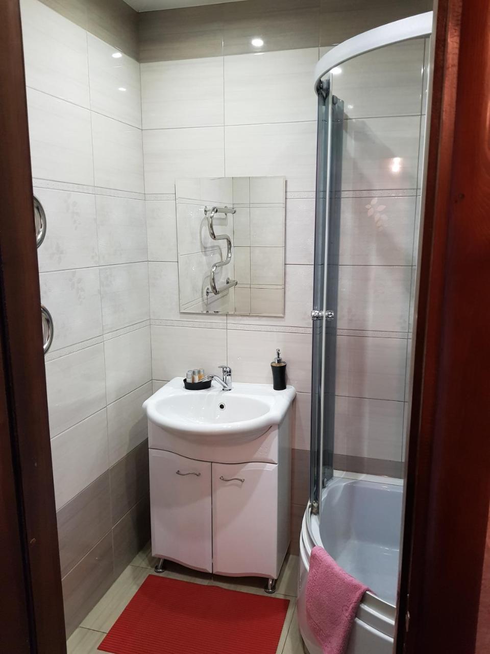 Apartment At Zhukova Street Баранавичи Екстериор снимка